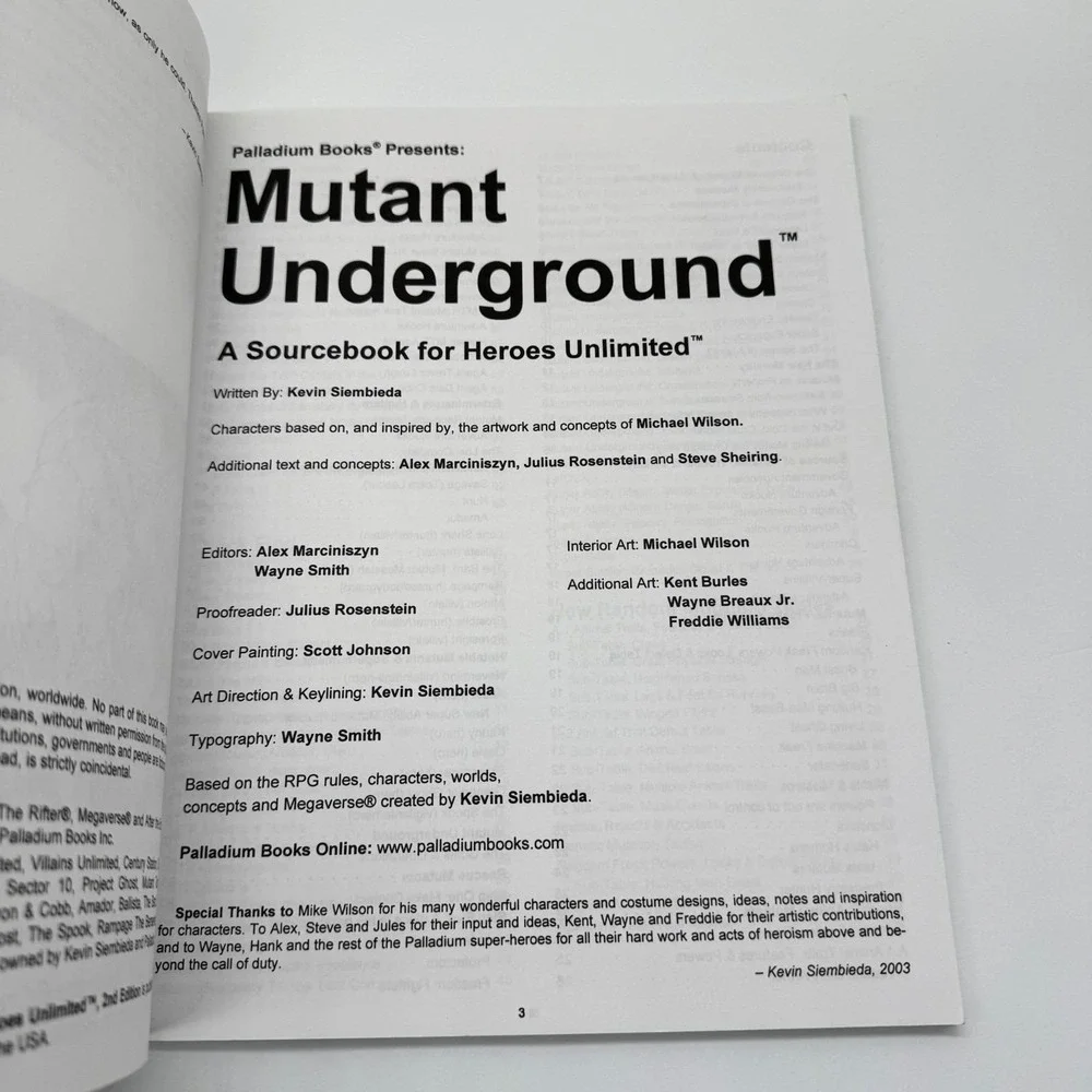 Mutant Underground Aliens Unlimited A Sourcebook‎ for Heroes by Kevin Siembieda